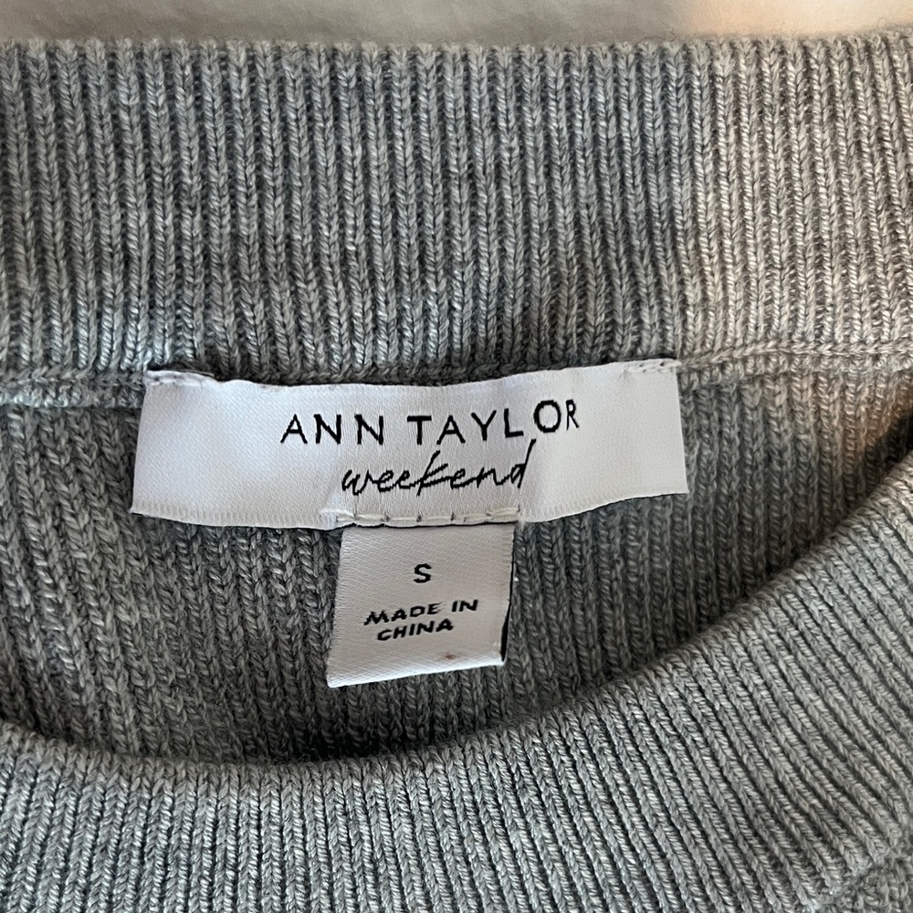 Ann Taylor Weekend Gray Crewneck Sweater - Picture 2 of 2